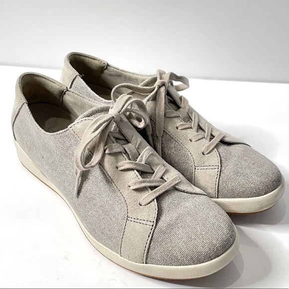 Dansko Women's Olisa | Stone Canvas | Size 40/ 9US - Picture 3 of 7